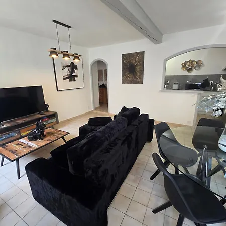 L'ecrin Des Halles 81 M2 Center 8 Beds * Alès