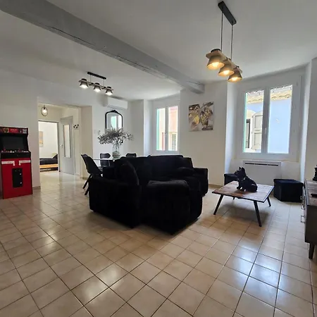 L'ecrin Des Halles 81 M2 Center 8 Beds * Alès